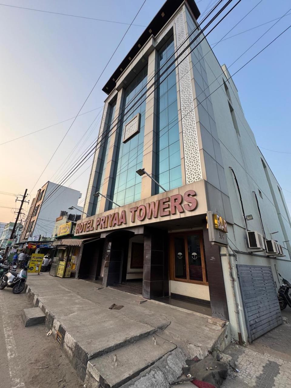 Hotel Priya Towers Nāmakkal Exterior foto